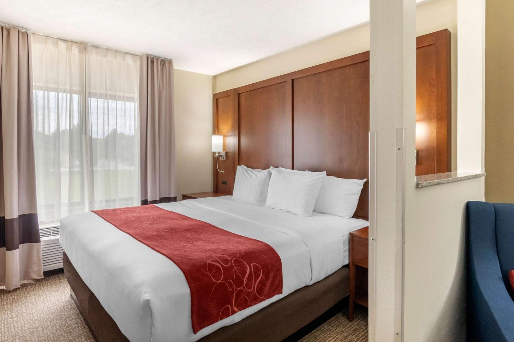 Comfort Speedway - Kansas Hotel Kansas City