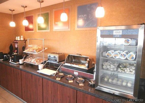Comfort Speedway - Kansas Hotel Kansas City