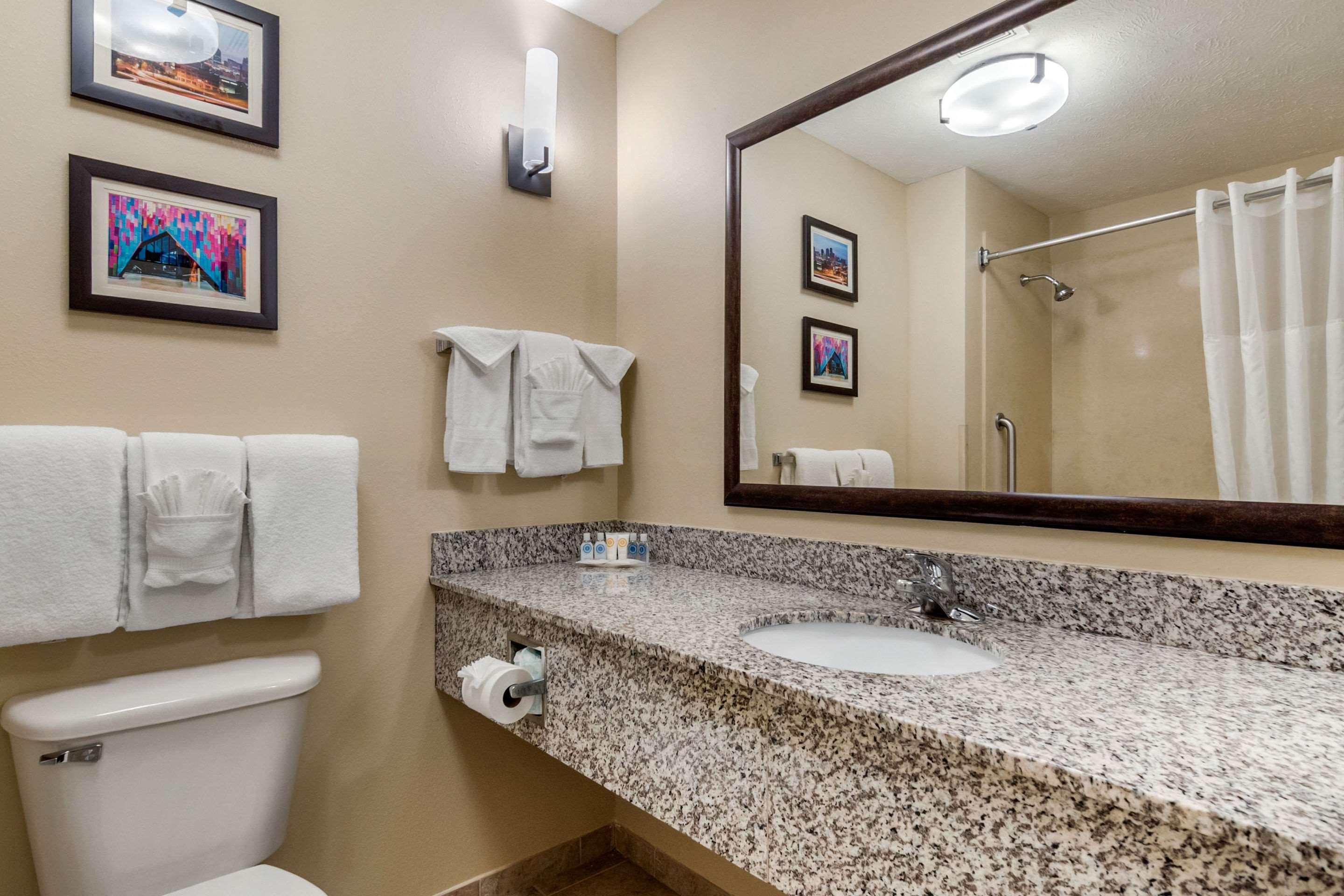 Comfort Speedway - Kansas Hotel 3*