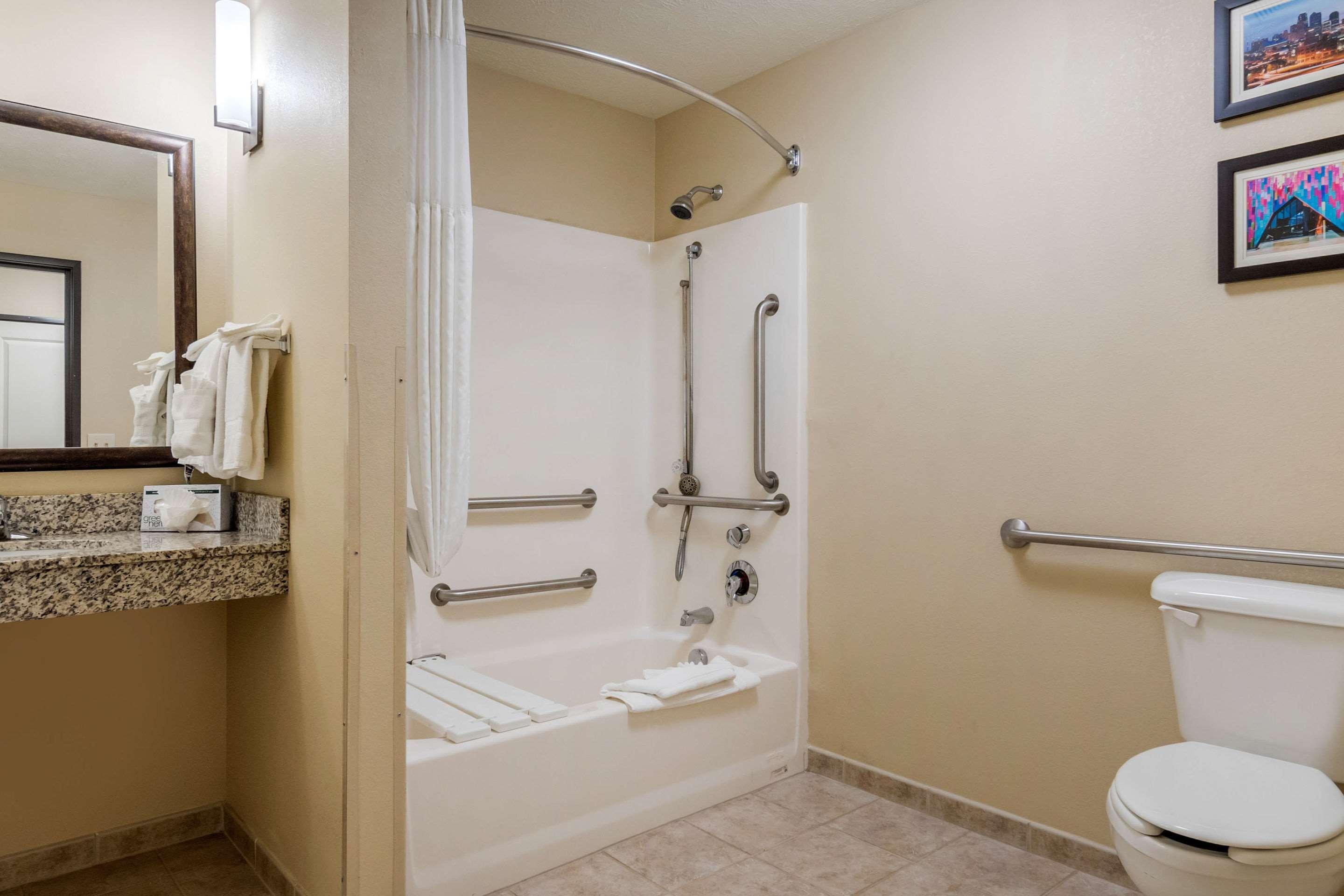 Hotel Comfort Speedway - Kansas
